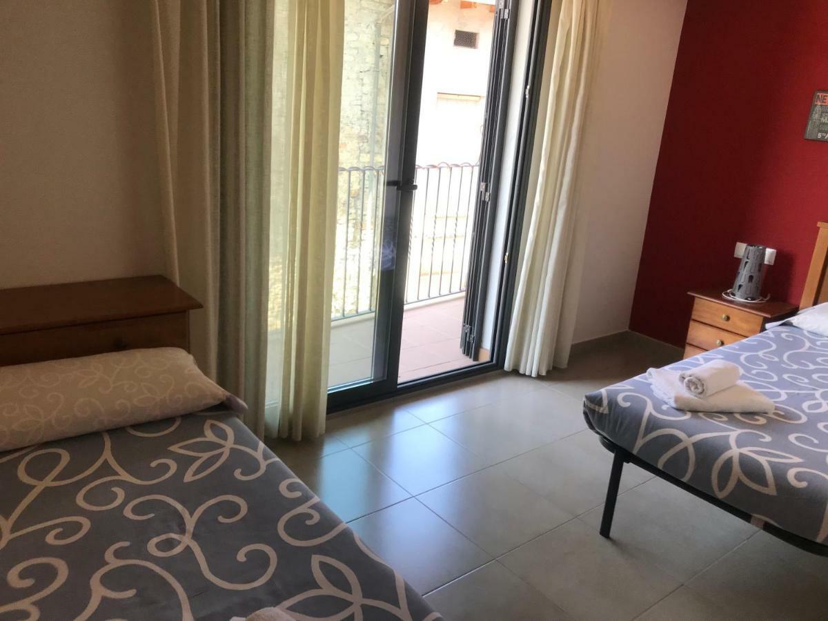 Apartaments Ca L'Albert โปบลา เด เซกัวร์ ภายนอก รูปภาพ